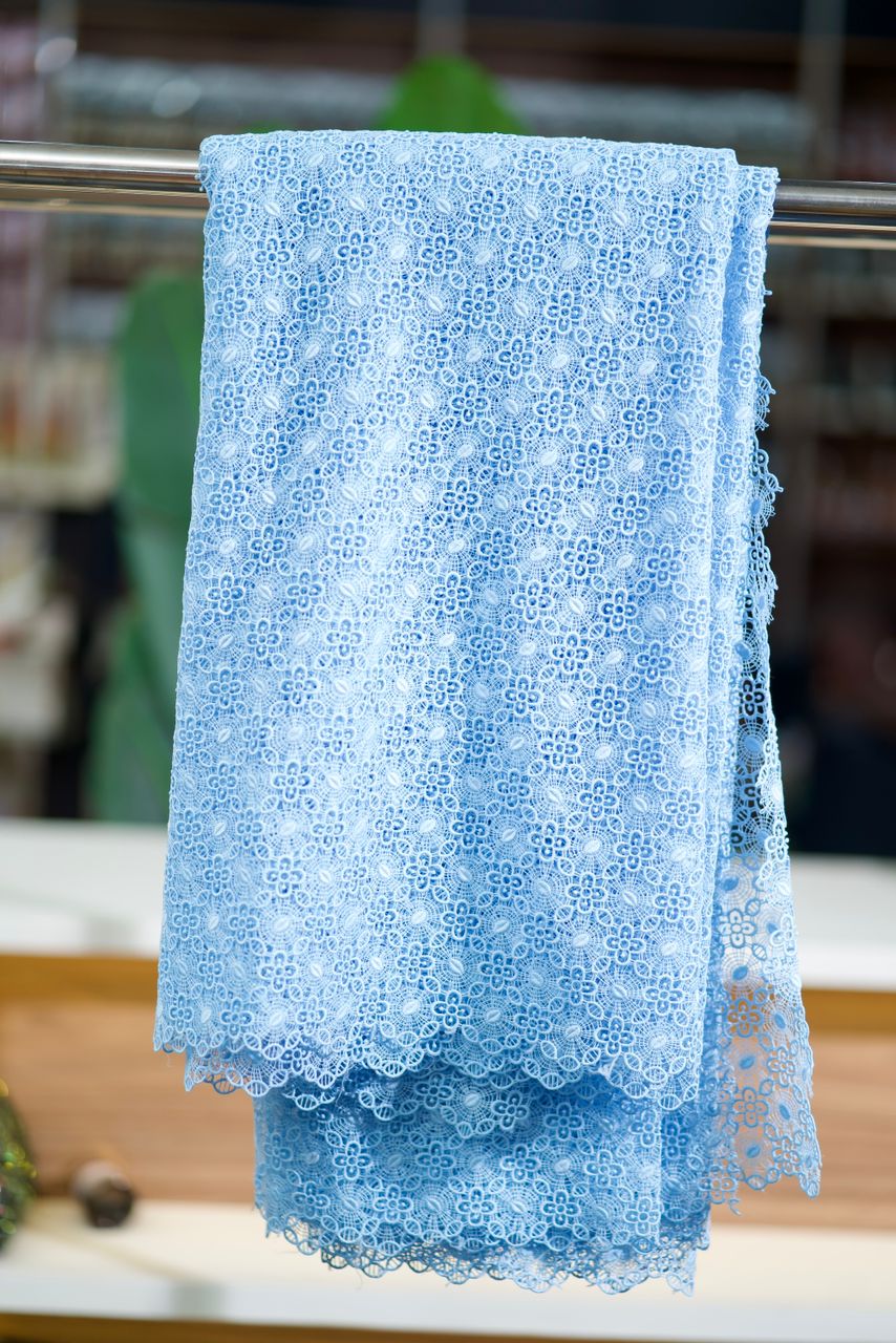 Tissu Dentelle Bleu Ciel